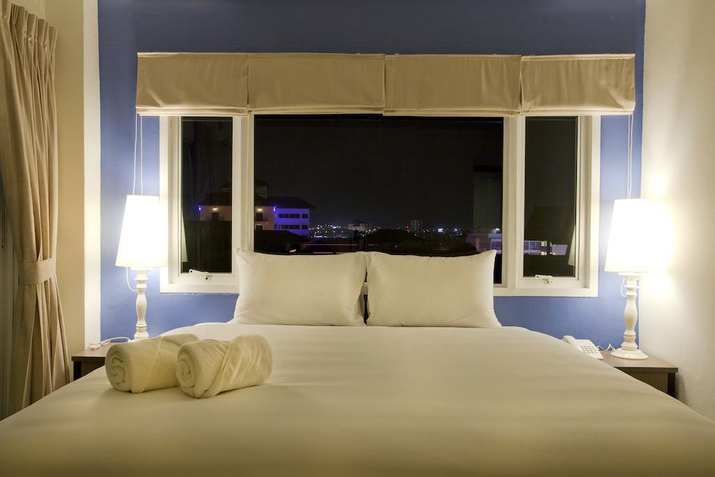 Wiz Hotel Pattaja Kültér fotó